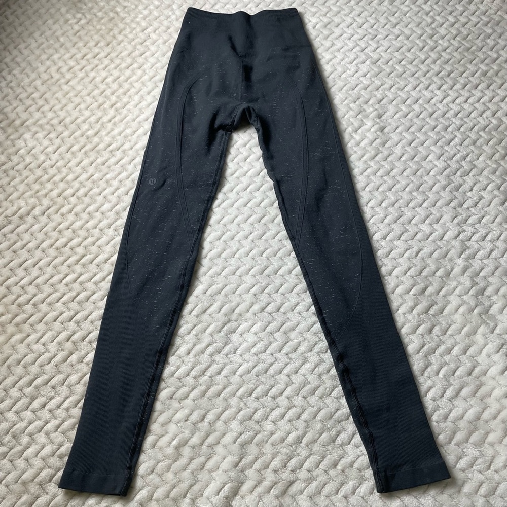 Lululemon Free To Flow‎ Legging Fleck